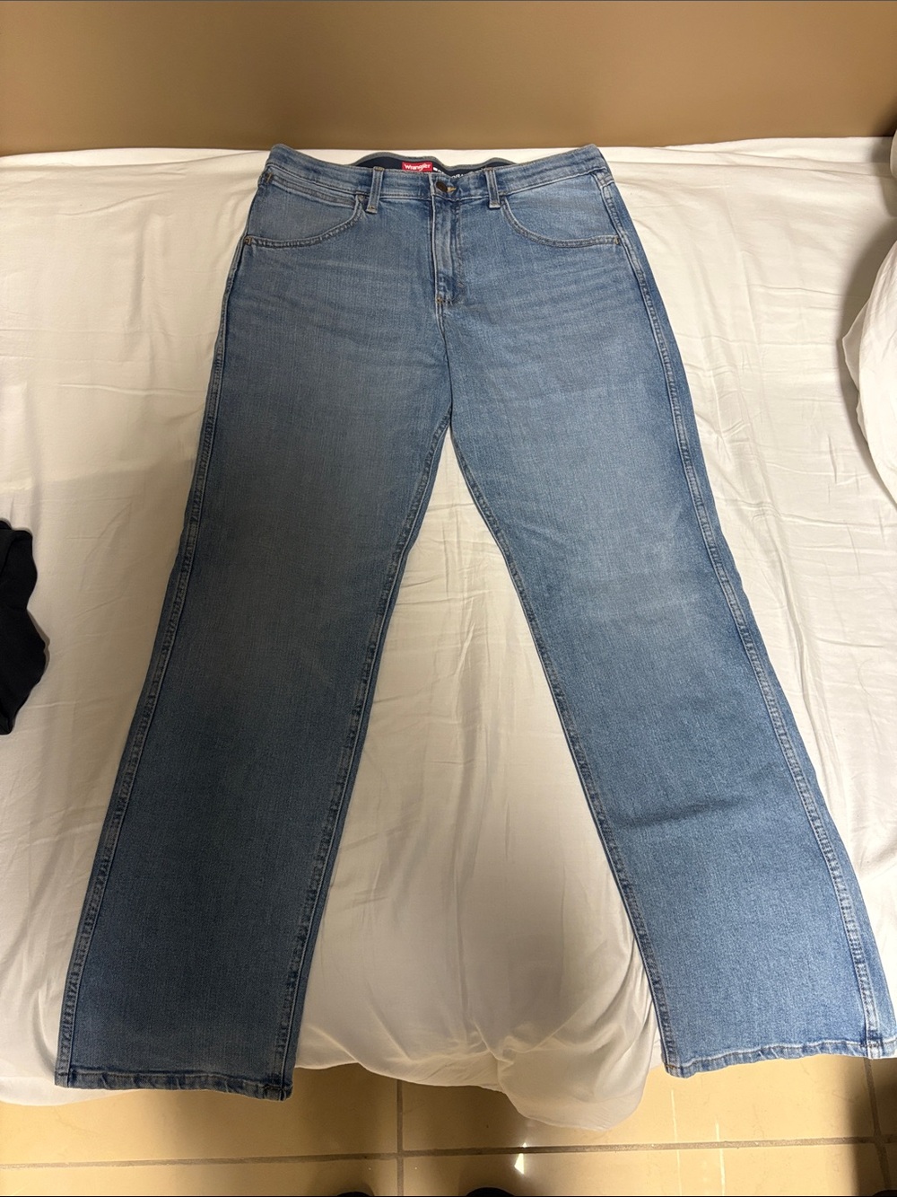 Wrangler Performance Light Blue Jeans 32x32 NWOT